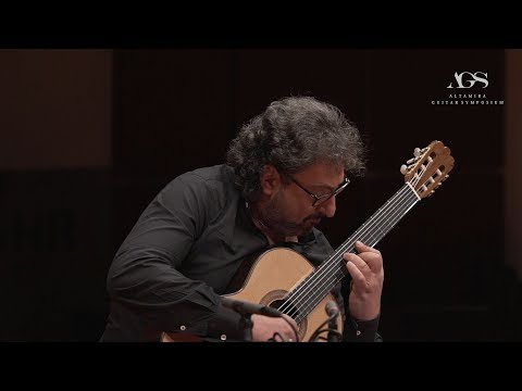 Aniello Desiderio plays Capricho Catalan (Albeniz) on an Altamira Concert Guitar