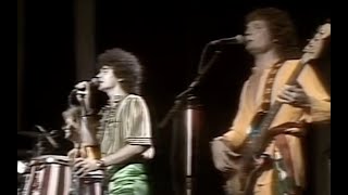 Air Supply - Love and Other Bruises (live)