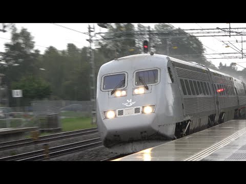 Höst på den Svenska Järnvägen del 8 - Tåg i Tjörnarp