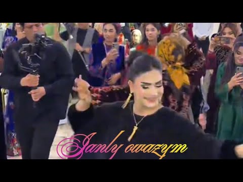 Jahan bagşydan ajaýyp tans pursatlary. Jahanjan şu toýdaky ýaly elmydama gülüp gez!