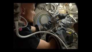 Oliver Koletzki - Gravity - - - Alexander Gerst - ISS