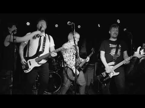 Social Nedtur " politissemand " fra Underwerket 2O23