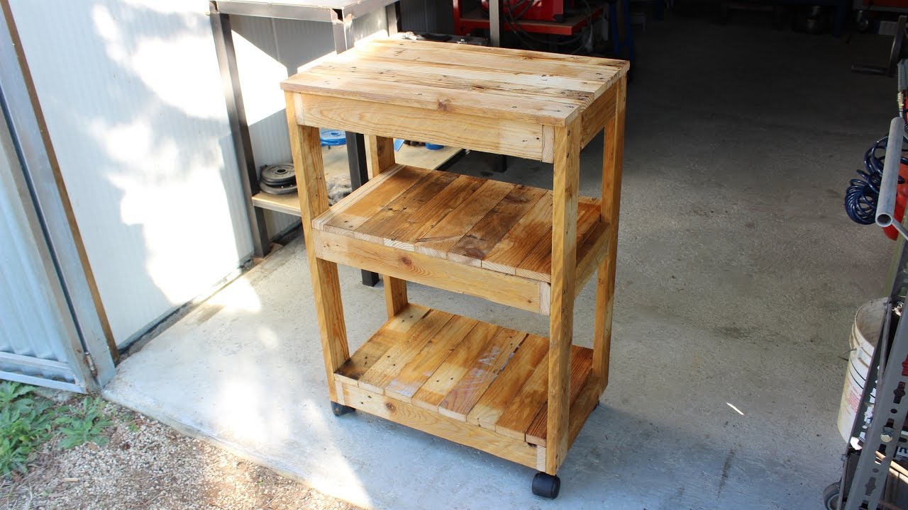 mobiletto fai da te realizzato con vecchi pallet