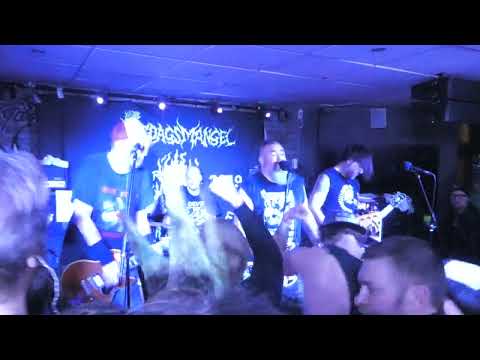 Massgrav - ?Live@Klubb Fredagsmangel