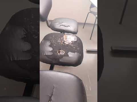 VEJA A SITUAÇÃO DA SALA DE REUNIÃO DO HOSPITAL DE JUQUITIBA.