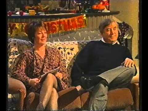 Fantasy Football League S02E02 - Jimmy Tarbuck, Delia Smith