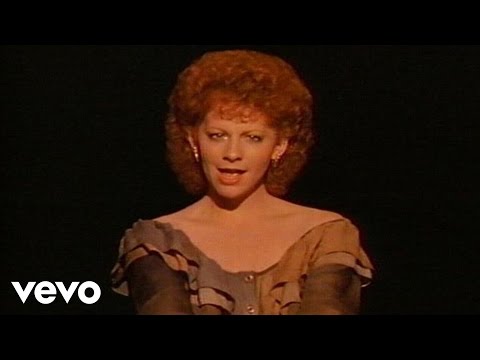 Reba McEntire - The Last One To Know (Official Music Video)