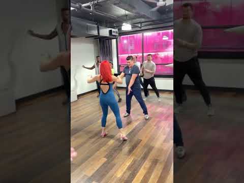 How to dance the hustle Full Class