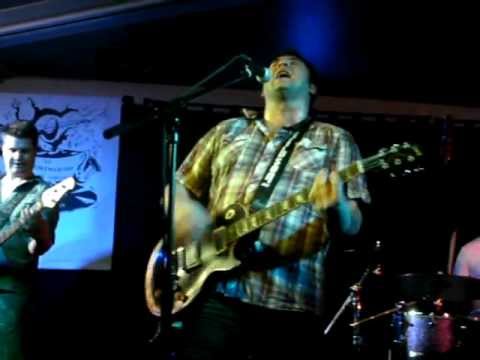 King King feat. Alan Nimmo live @ Café Le Montmartre, Brussels, 04-12-2011