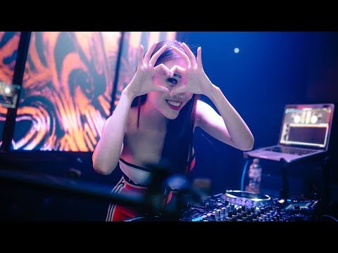 (你很kit是吗？等什么我带你去kit kit kit走) Bananan ✘ Bugima摇 ✘ 大富豪神水 DeeJay XiiaoWei Nonstop 2k19 Remix