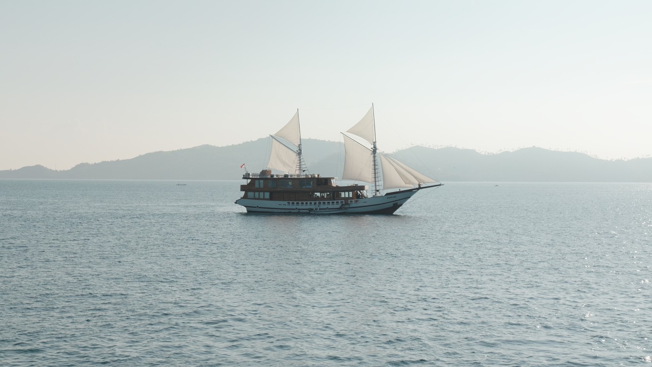 Sailing Komodo