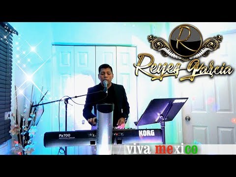 Reyes Garcia Tecladista de Chicago tocando corridos para pistear 100% Mexicanos Tel: 773-603-7067