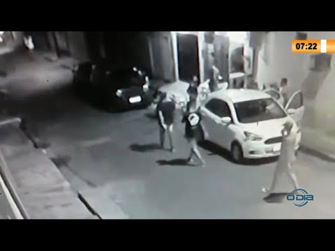 Flagra de roubo de veículo no Esplanada por trio armado 21 06 2021