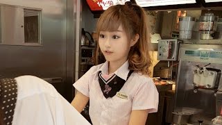 Beautiful Taiwanese McDonald's Employee Becomes An Internet Celebrity  | What's Trending Now