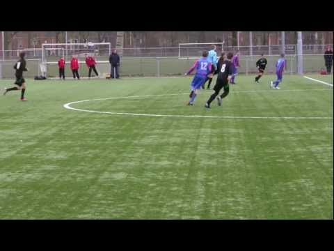 FC Almere D1-CSW D1 op 2 maart 2013 1e helft