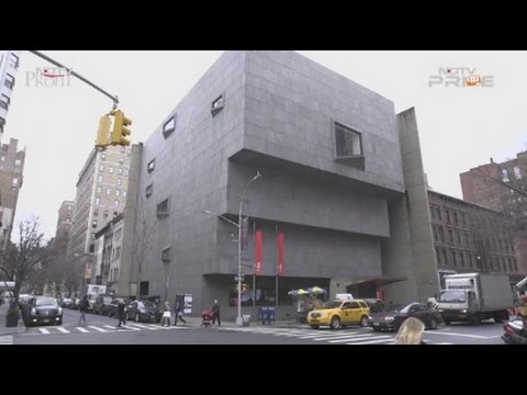 Famous Indian Artist - Nasreen Mohemadi  Her Lines Continue Till Infinity