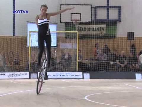Acrobazie in bici