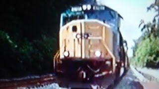 preview picture of video 'CSX  4765 & 7338 Hauling Uphill to Barnesville, Maryland'