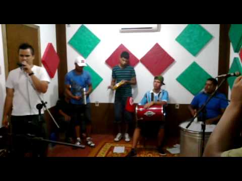 Pagode Alternativa   Me assume ou me esqeuce