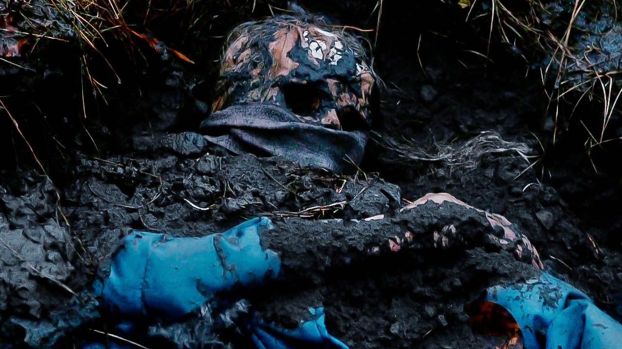 Esse Maluco Soltava Suas Vitímas Na Floresta Para Caça-lás