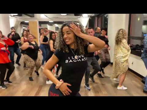 Bachata Workshop (Warm-up) (El Tiguere leading) at the Island Touch Workshop on September 25th 2022
