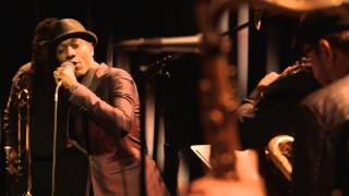 Aloe Blacc - Wake Me Up (Live from Interscope Introducing)
