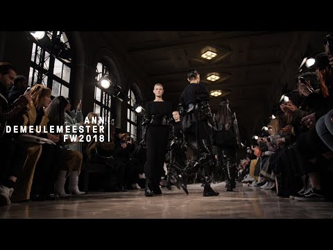 Ann Demeulemeester | Fall Winter 2018 Fashion Show