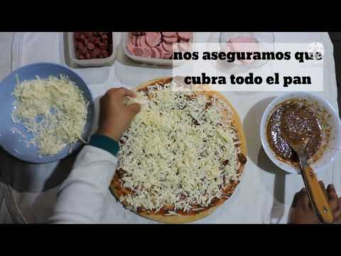 Preparando una "pizza carnívora" 🍕🥓