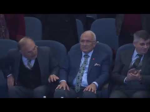 Burhanettin Kocamaz'a doğum günü sürprizi