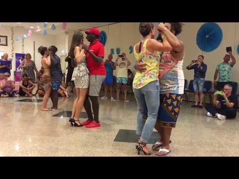 Tomas Keita con Anusha, demo after kizomba workshop 2019