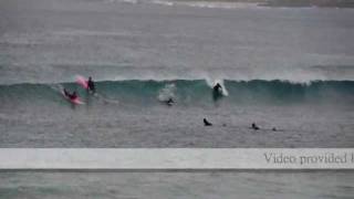 preview picture of video 'Taiwan kenting surf 臺灣 墾丁 衝浪-2011-12-11-南灣-每日浪況'