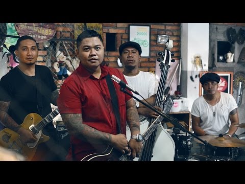 SUICIDAL SINATRA  - BENDERA (Official Video)
