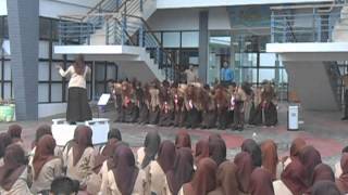 Download lagu SMAN Pintar - show time English day mp3