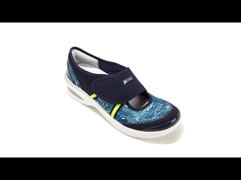 Bzees Runaround Mary Jane Athleisure