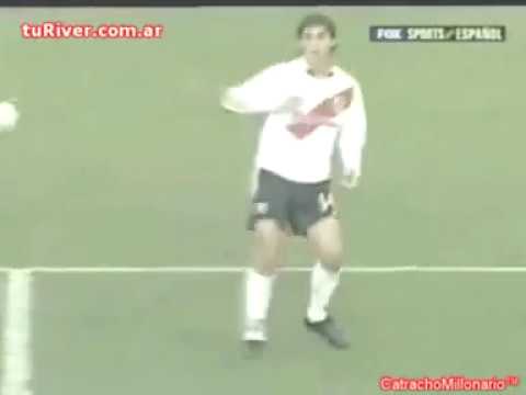 Torneo Apertura 2004: Racing Club 1 - River Plate 2