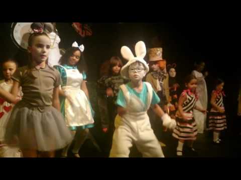 Rodrigo Kenji Tubota, Alice no País das Maravilhas, música final.