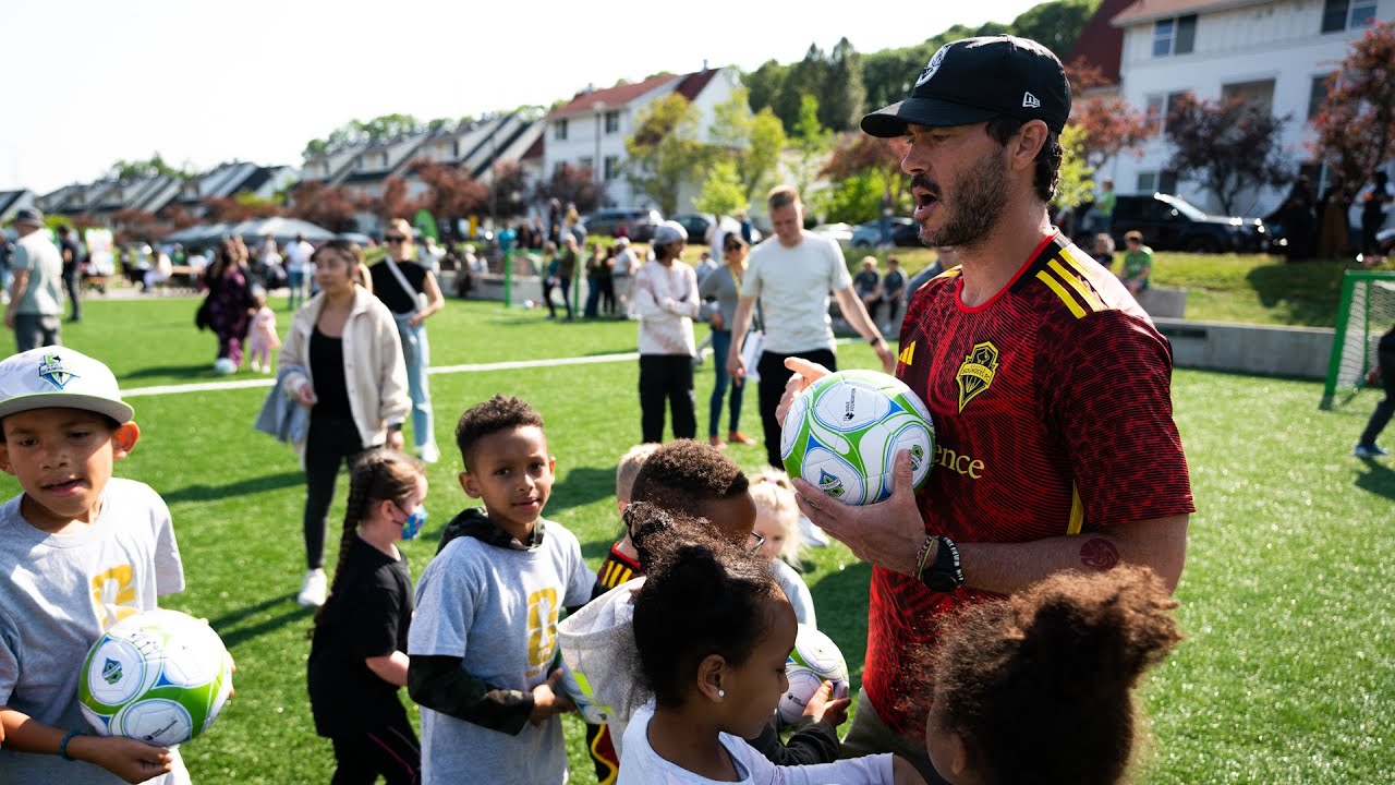 Sounders FC and RAVE Foundation open two fields in NewHolly