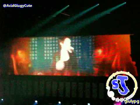 110610 SM Town in Paris - Super Junior - Don't Don{Fancam}.avi