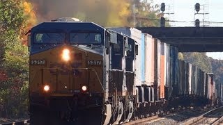 preview picture of video 'CSX 5317, 5348, & 5398 Pull Intermodal Train West'
