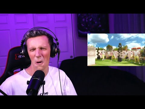 Metal Vocalist Reacts to WE GOT THE MOVES by Eskimo Callboy