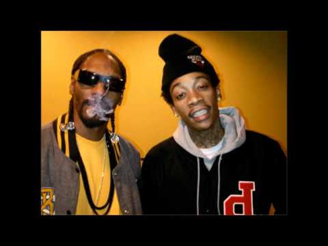 Wiz Khalifa Ft. Snoop Dogg - Young, Wild & Free (2011)