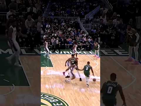 Dame and Giannis Chemistry #nba #damianlillard #giannisantetokounmpo