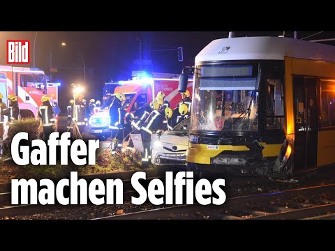 Horror-Unfall: Autofahrer stirbt bei Tram-Crash | Berlin-Lichtenberg