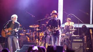 Jackie Greene Performs &quot;Gone Wanderin&quot; Live at The Warfield