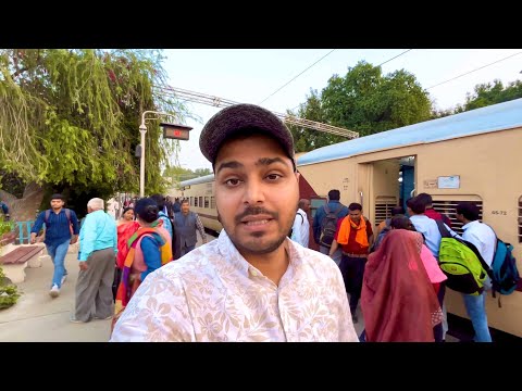 Prayagraj-Bhiwani Kalindi Exp train journey in sleeper class of Indian railways