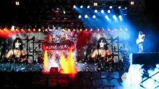 preview picture of video 'KISS - Tommy Thayer & Eric Singer Solos - Mansfield, MA'