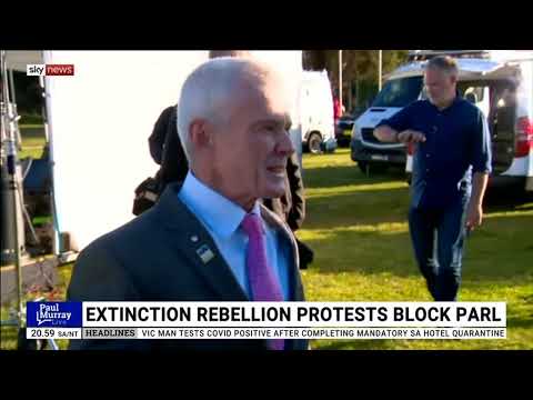 Confronting Extinction Rebellion Protestors – Paul Murray Live