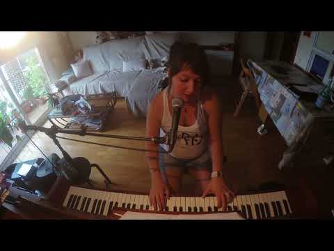 Gipsy NUR Project - L'Excessive (Carla Bruni)