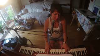 Gipsy NUR Project - L&#39;Excessive (Carla Bruni)