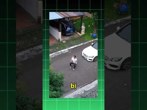 Xe không đụng anh